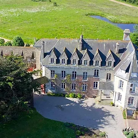 מלון Chateau De Surville (Manche)