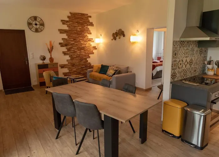 Chateau De Surville (Manche)