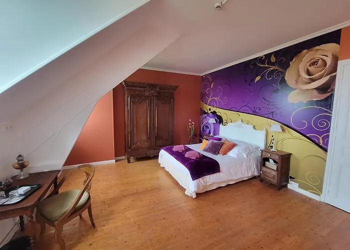 Chateau De Hotel Surville (Manche)