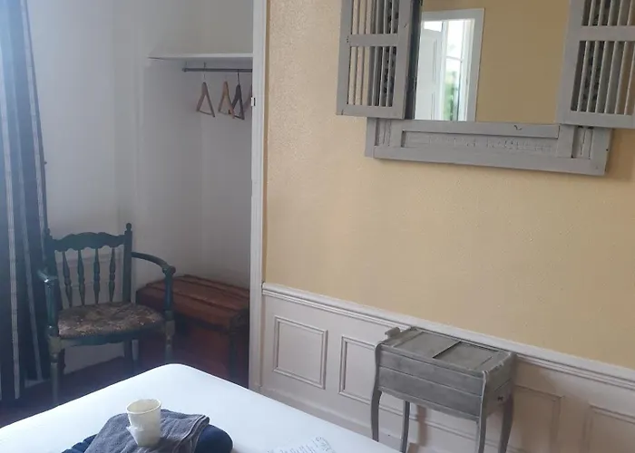 Chateau De Hotel Surville (Manche)